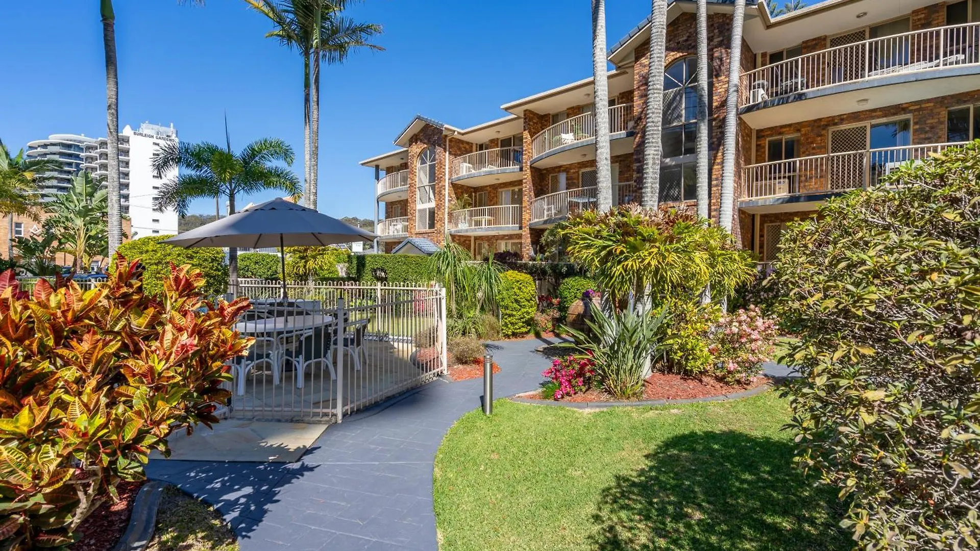 Aparthotel Oceanside Cove Gold Coast