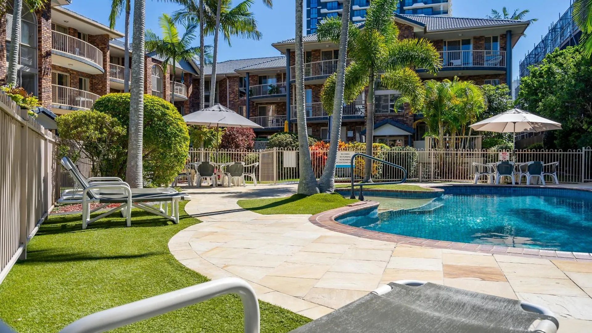 Oceanside Cove Aparthotel Gold Coast 4*,  Australia